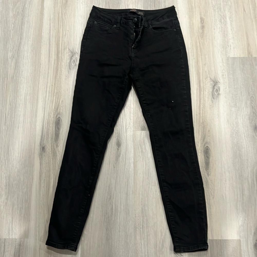 Black skinny jeans